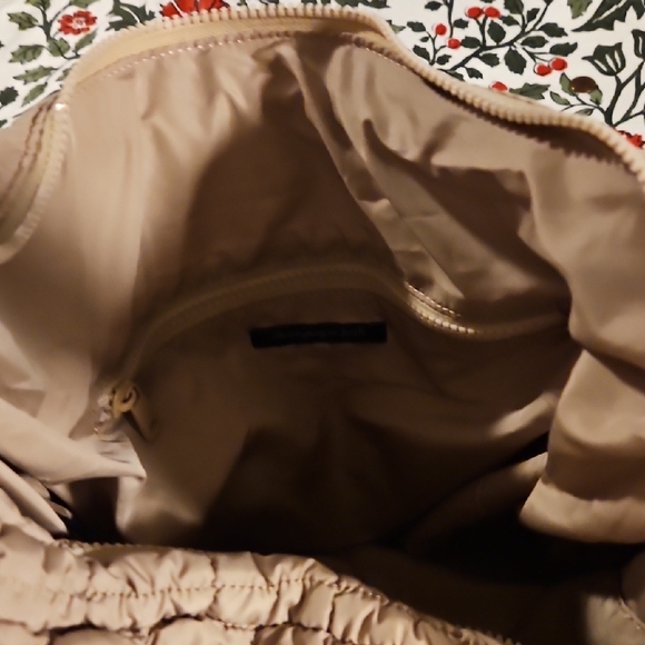 Do Everything in Love Tan Quilted Shoulder Bag - Picture 4 of 6